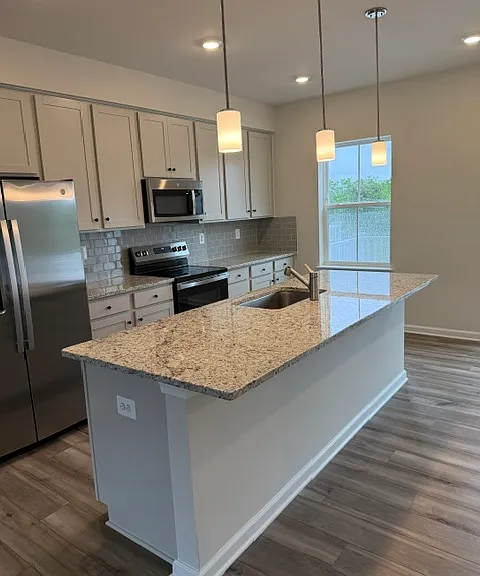 267 Swan Field Ave — Photo 6
