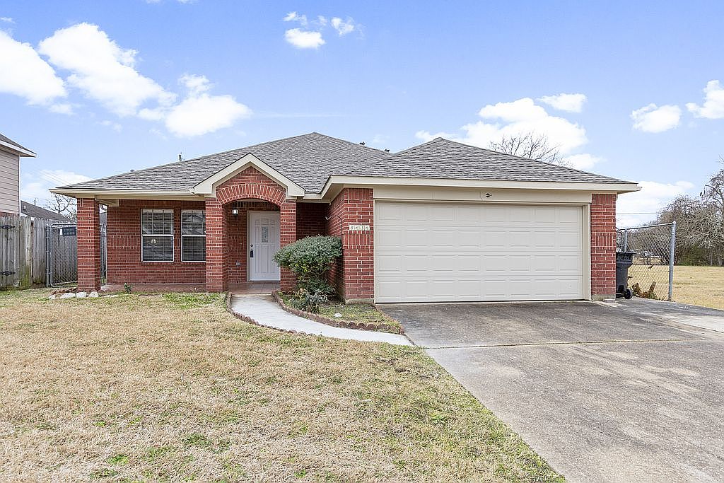 8434 Arrowhead Ln, Houston, TX 77075 | Zillow