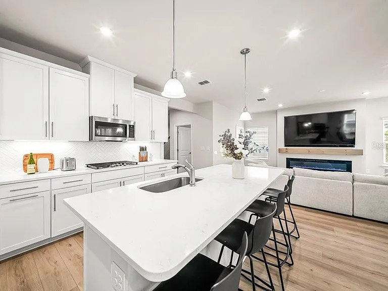 181 Tower Ct — Photo 9