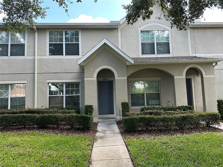15816 Fishhawk View Dr — Photo 30