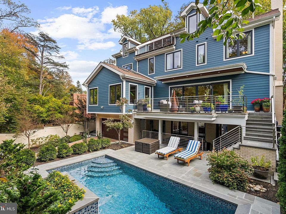 1st image of 5152 Linnean Ter NW