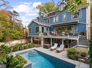 5152 Linnean Ter NW, Washington, DC 20008