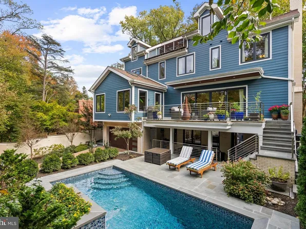 5152 Linnean Ter NW, Washington, DC 20008