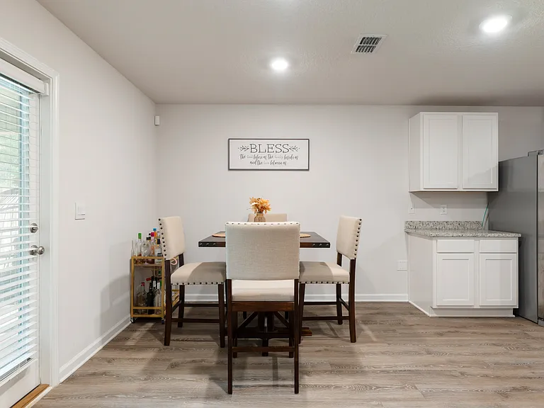 6364 Burrow Ln — Photo 9