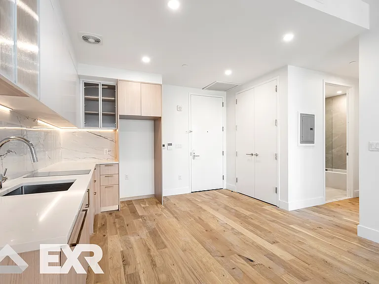 69 Adams St #21G — Photo 3
