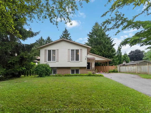 3 Fallingbrook Dr, Pelham, ON L0S 1E1