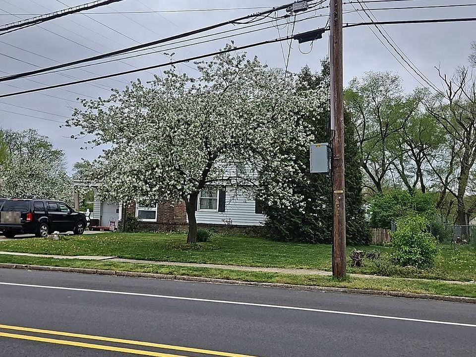 2nd image of 2509 New Albany Rd