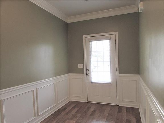 3rd image of 110 Renford Rd