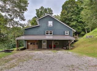 746 Hunters Ridge Rd, Mount Morris, PA 15349
