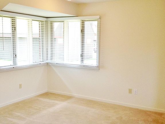 4th image of 83 Montoya Dr