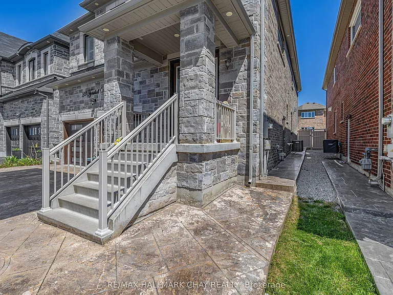 23 Tyndall Dr #BASEMENT — Photo 2