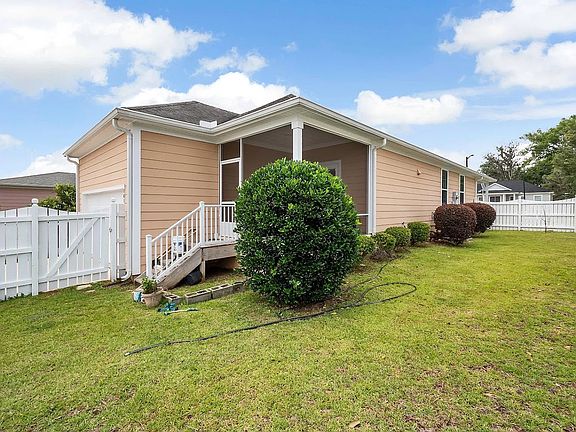 4th image of 3025 Four Oaks Blvd
