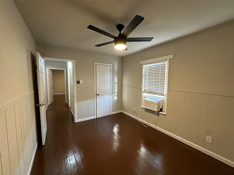 2721 Napoleon St — Photo 13