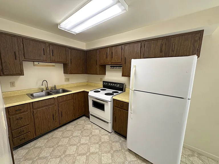 226 N 14th St #1400 — Photo 16