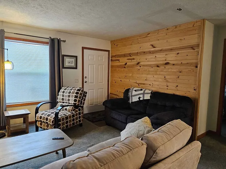 138 E Lake Dr — Photo 9
