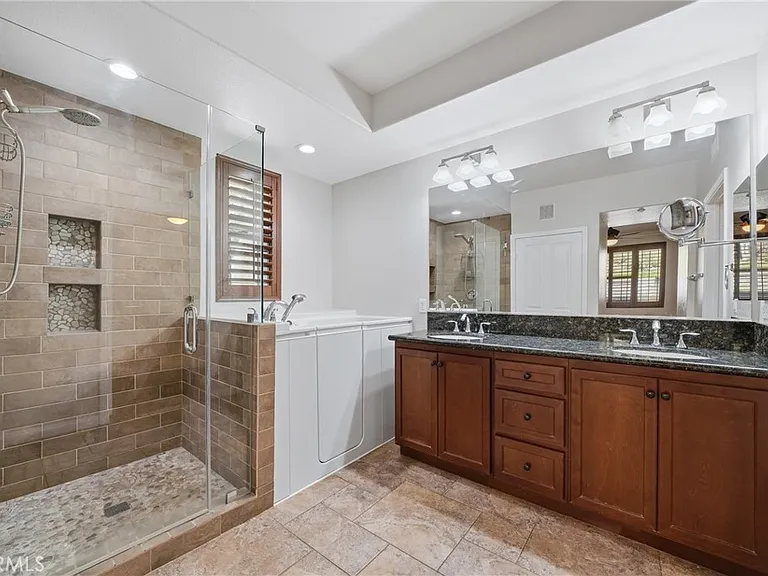 12422 Benton Dr #2 — Photo 23