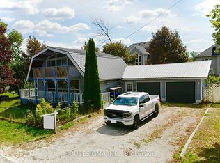 13 Bayview Ave, Wasaga Beach, ON L9Z2Y6