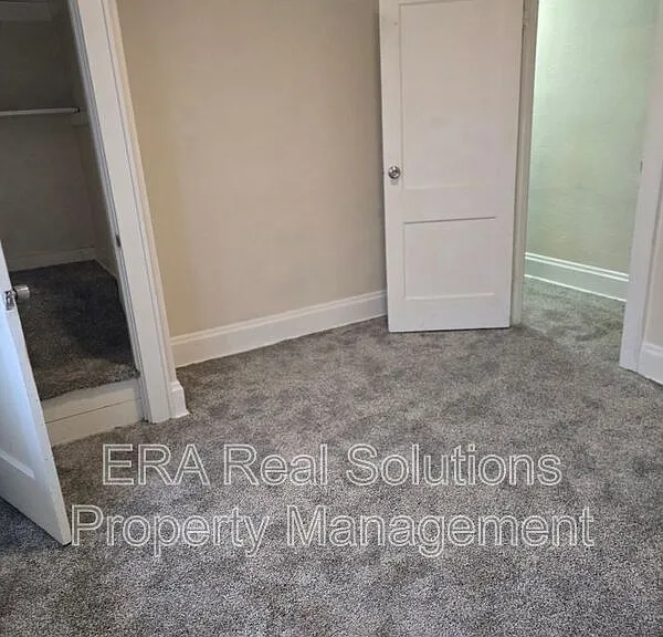 587 S Burgess Ave — Photo 17