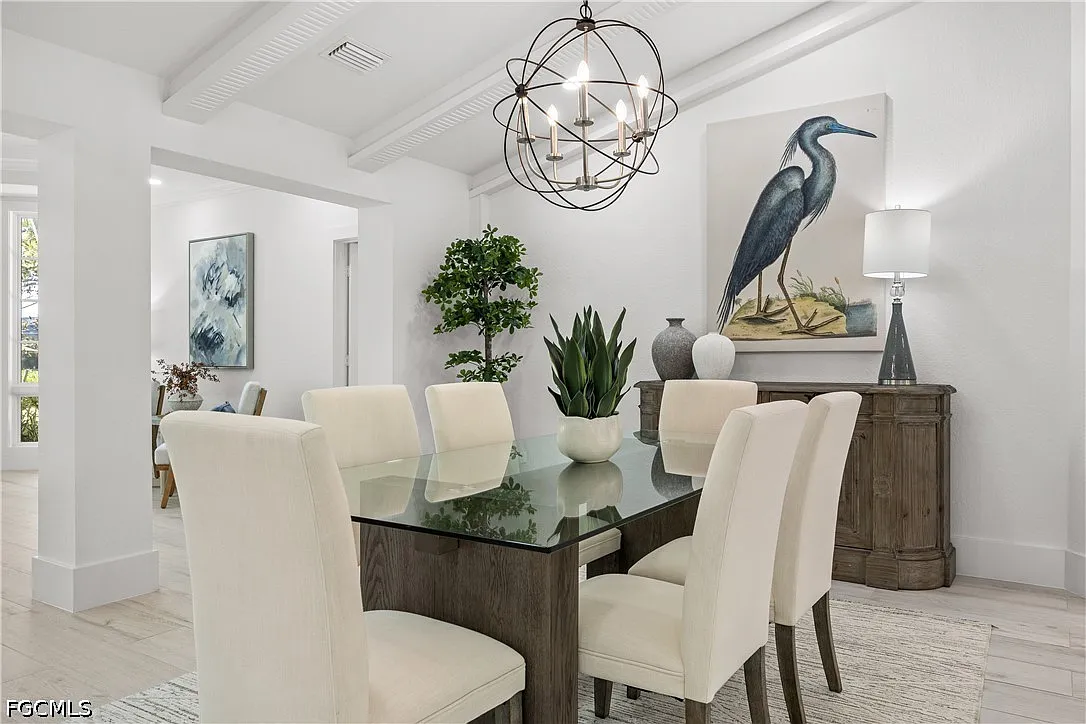 5 bed, 4.5 bath, 4850 sqft, $18,340 — Photo 3