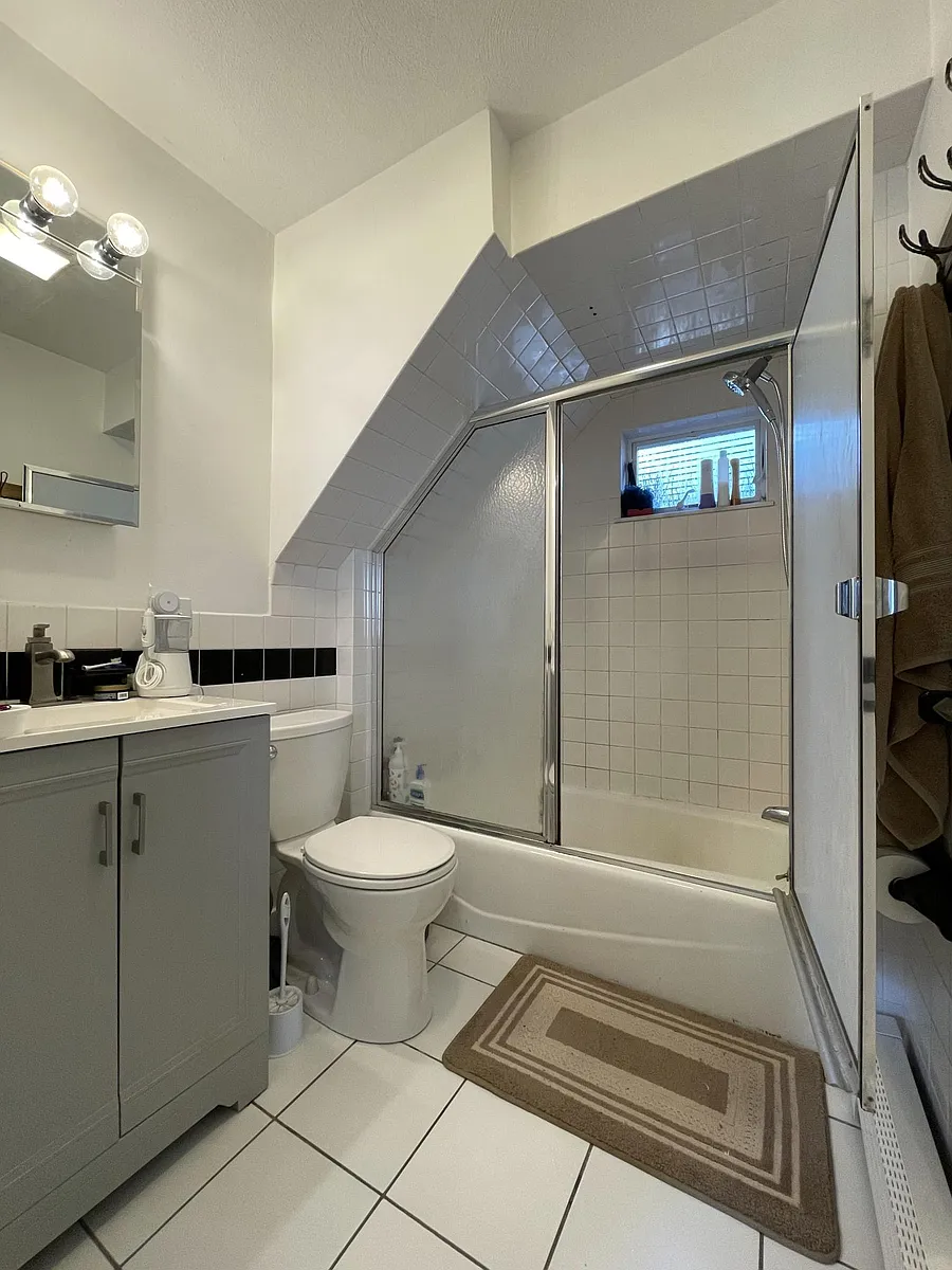 Building Photo - 96 Wyman St #1