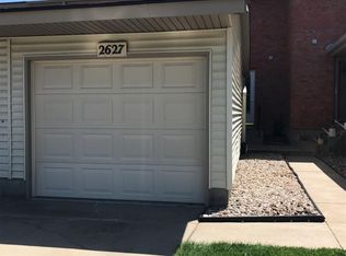 2627 Nottingham Ct, Lincoln, NE 68512