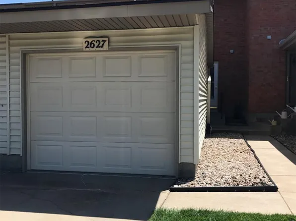 2627 Nottingham Ct, Lincoln, NE 68512