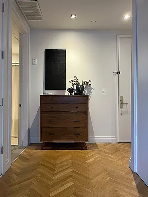 Rented by Hillel Realty Group | media 10