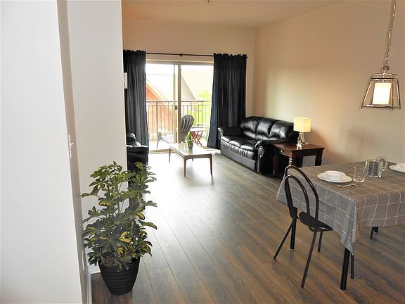 4th image of 1650 Riverwoods Dr Unit 303