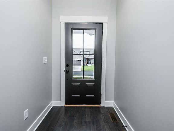 4th image of 780 Heritage Preserve Ln