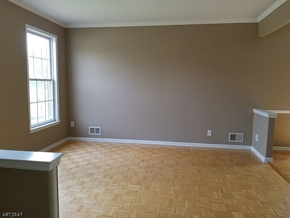 3rd image of 73 Buckley Hill Dr