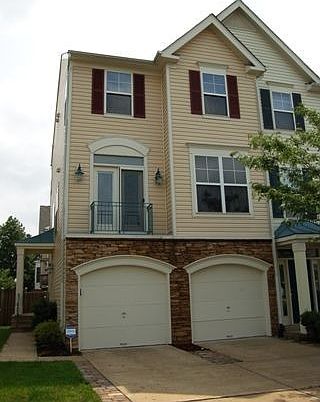 END UNIT TOWNHOME