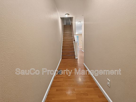 4th image of 1109 NE 106th Ave