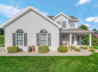 33836 Ferncrest Ct, New Carlisle, IN 46552