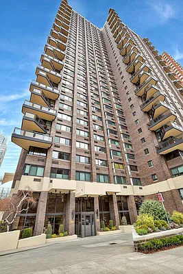 Sold by NMRE | media 7