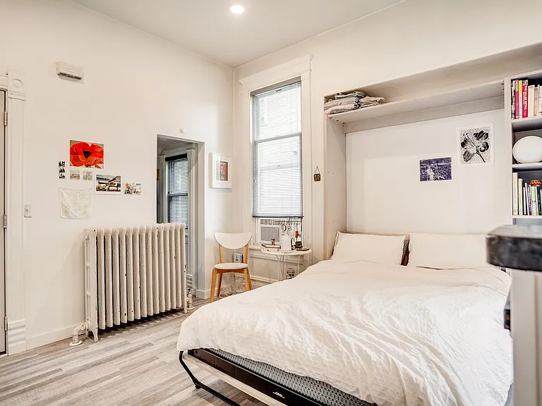 2713 Fremont Ave S #2 — Photo 4
