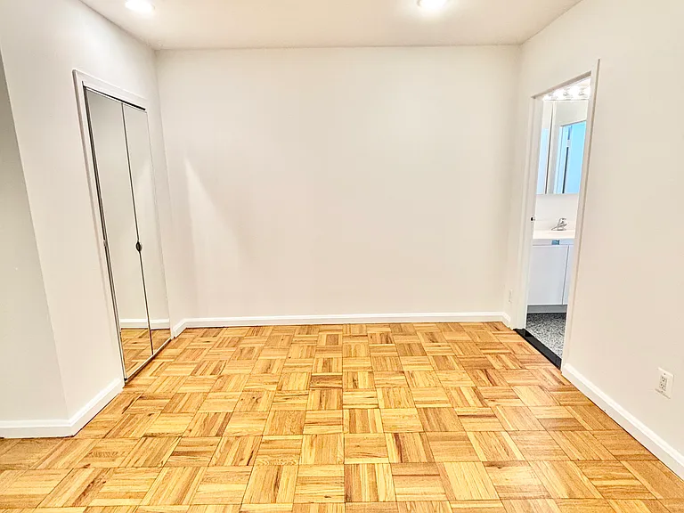 The Chalet Apartments — Photo 43