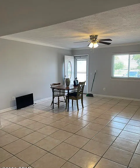 207 E 3rd St #207 — Photo 15