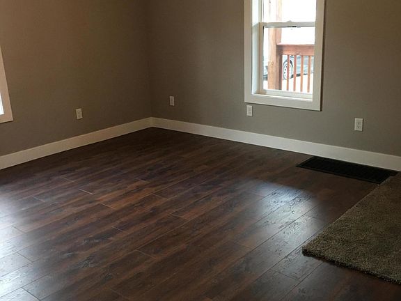 3rd image of 224 Kindler Ave