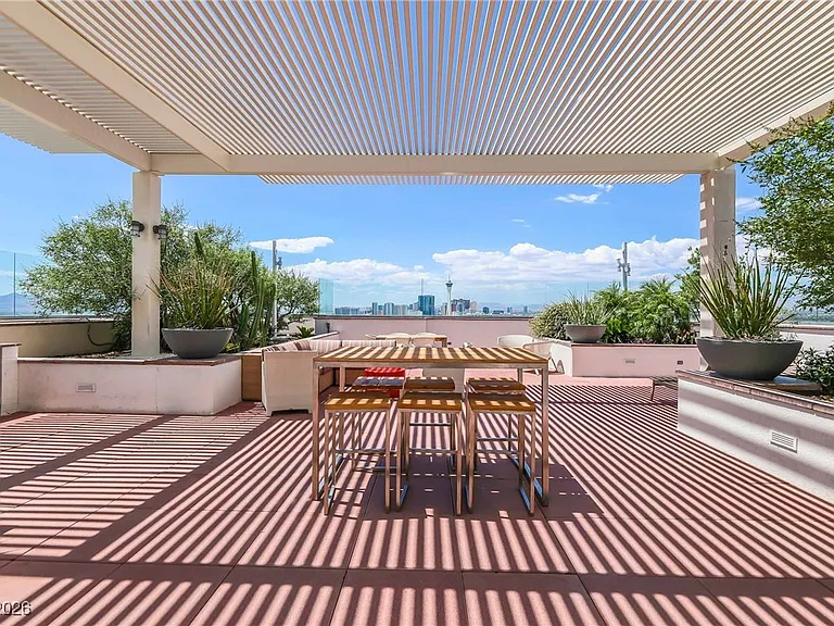 150 Las Vegas Blvd #1716 — Photo 3