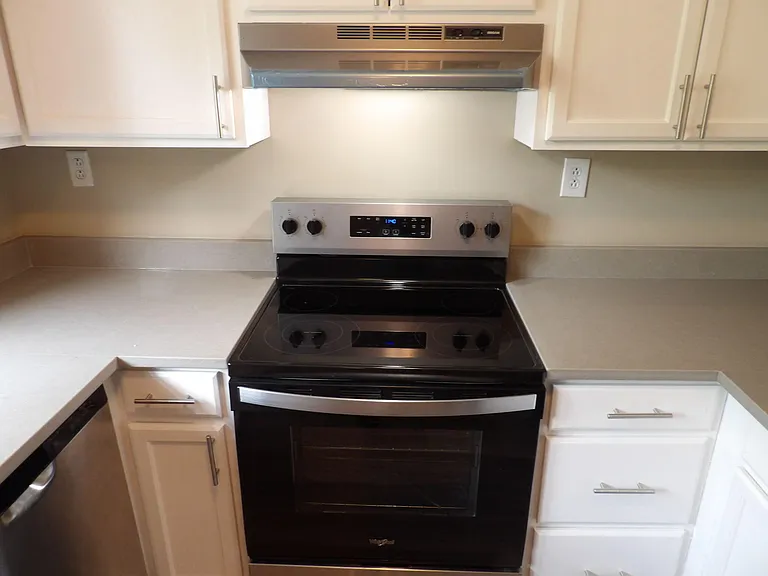 902 Plaza Dr #5 — Photo 26