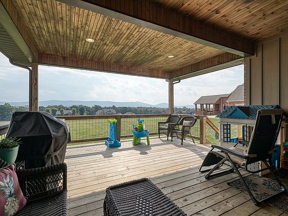 4th image of 877 Shadow Mountain Dr