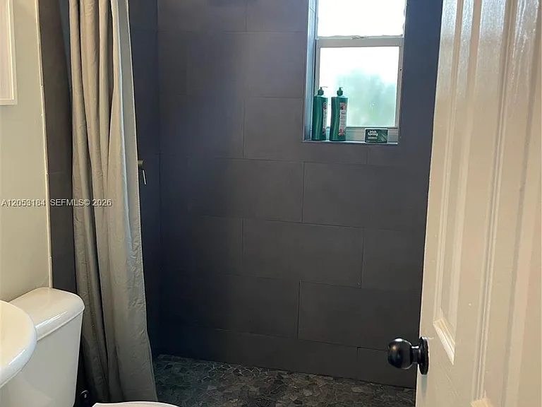 1178 NE 112th St #1 — Photo 16