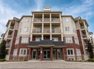 84 Aspen Springs Dr #411, Clarington, ON L1C0V3