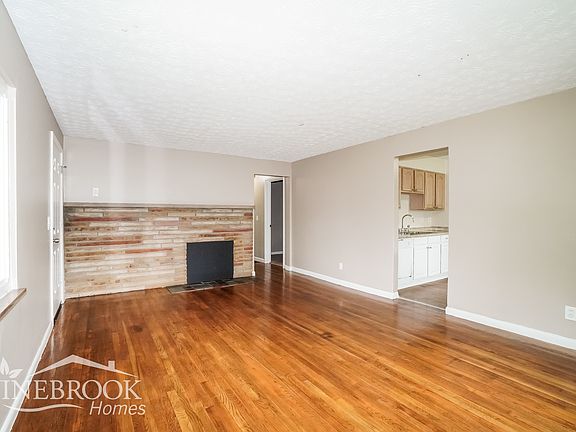 4th image of 3599 Astor Ave