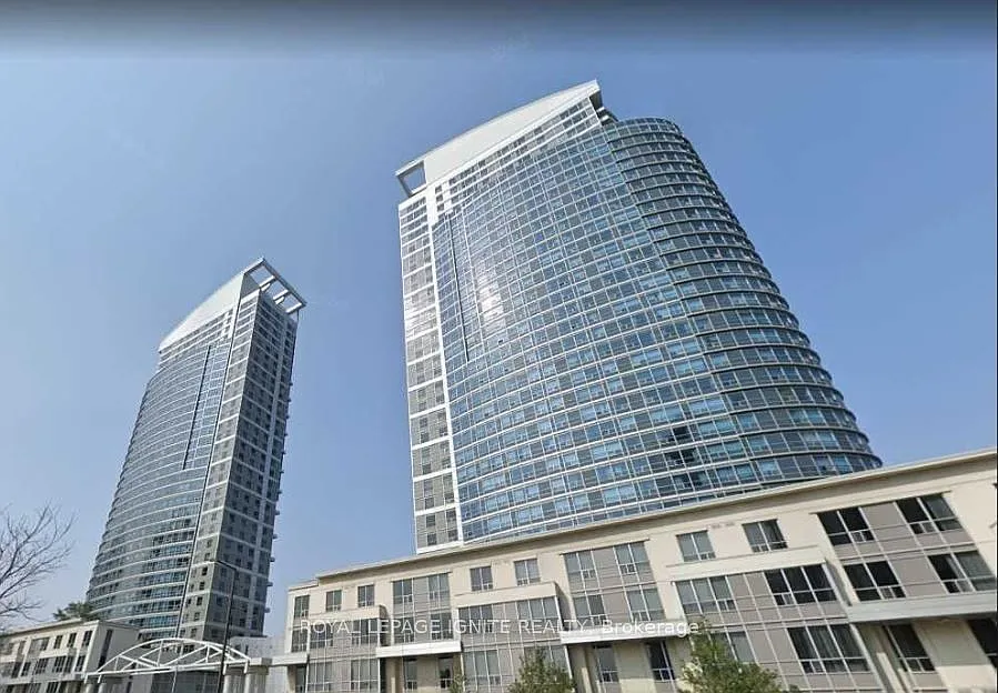 38 Lee Centre Dr #2705