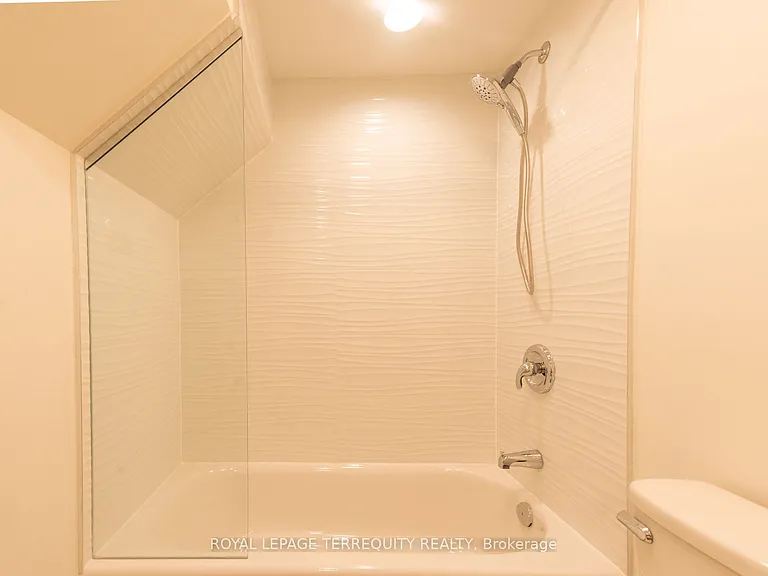 23 Decarie Cir #BASEMENT — Photo 18