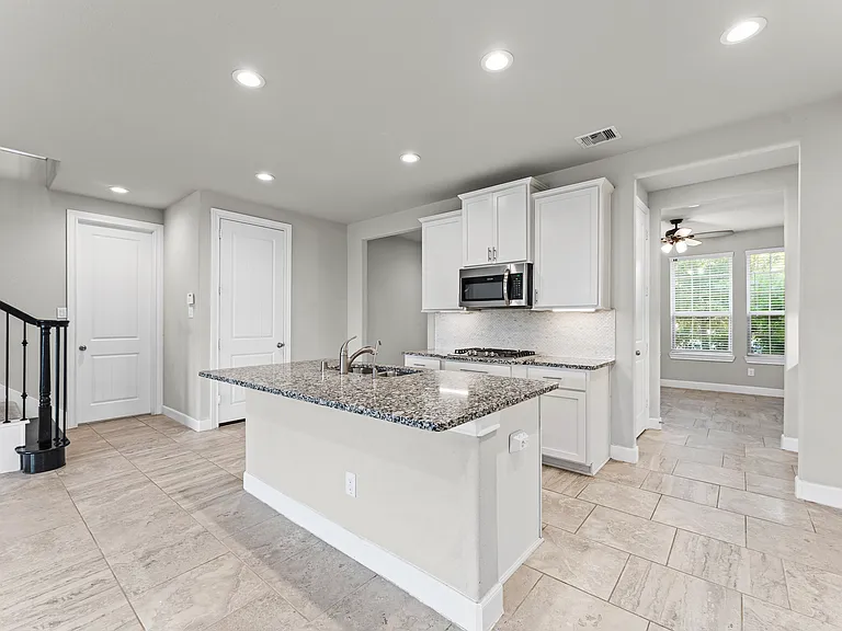 1015 Pink Lily Ln — Photo 8
