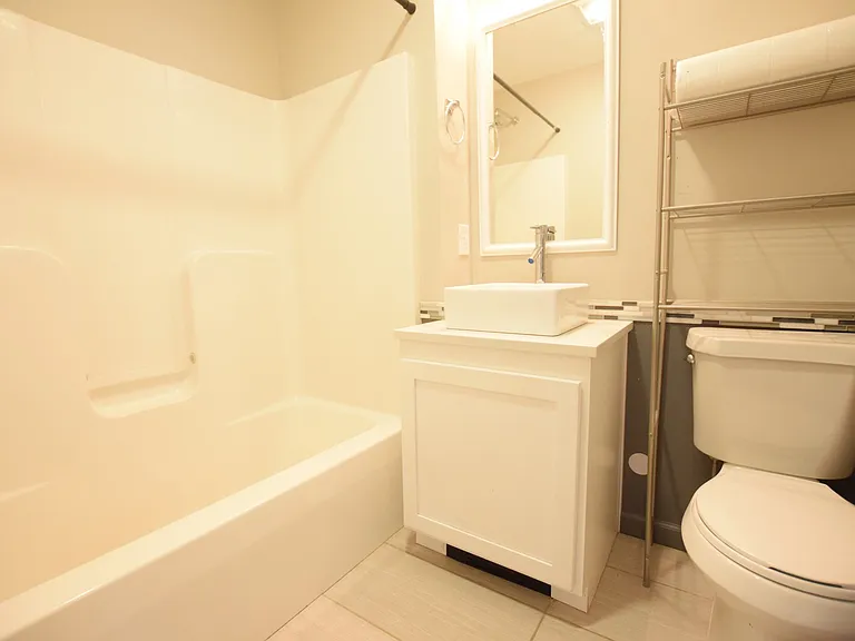 605 S Aurora St — Photo 11