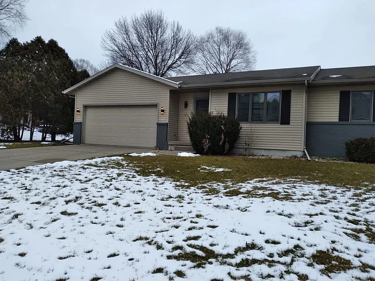 702 Westward Dr — Photo 10