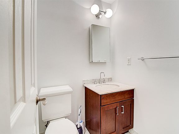 5th image of 341 Monmouth St APT 103D